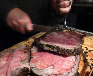 slicing.prime.rib