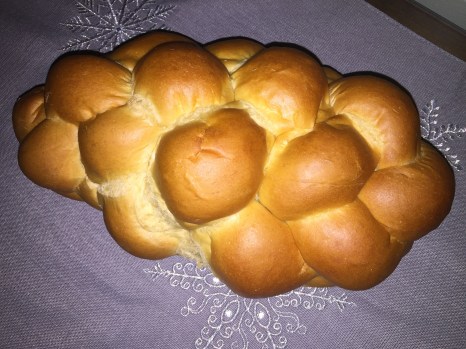 challah.loaf